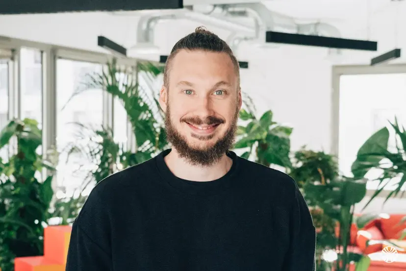 d458c640-5d9f-401c-a2b5-34f2f9deff31